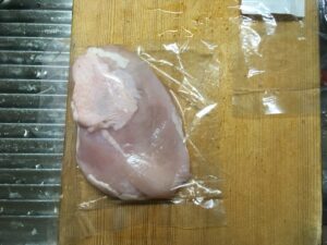 塩水漬け鳥ムネ肉のステーキ1